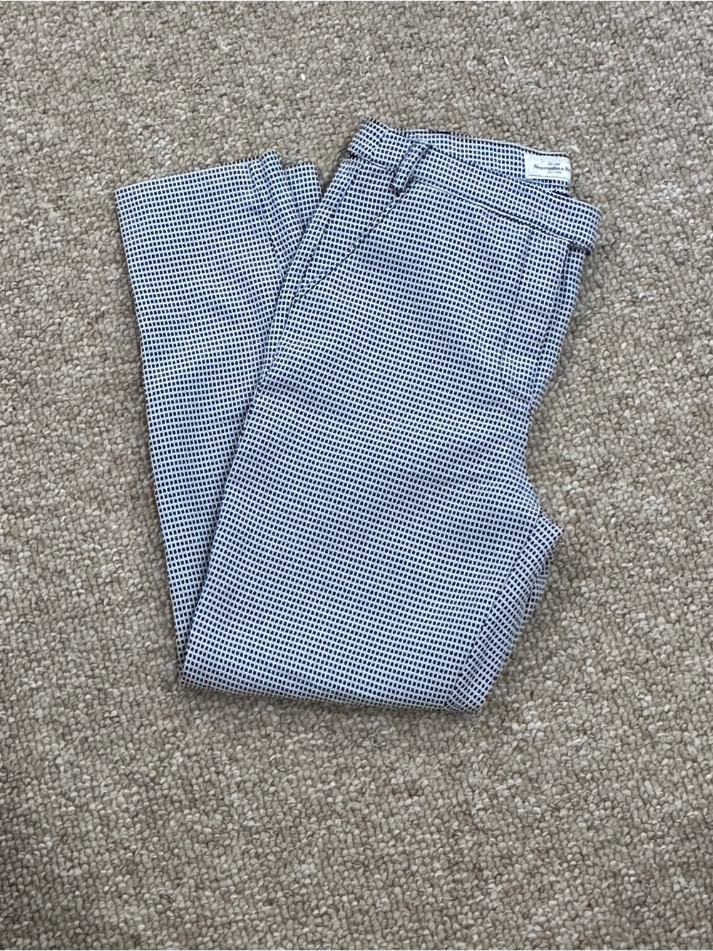 Abercrombie & Fitch Black and White Houndstooth Ankle Pants Sz 6